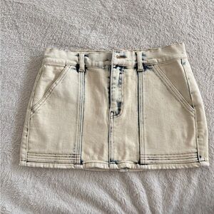 Forever 21 Cream Mini Skirt